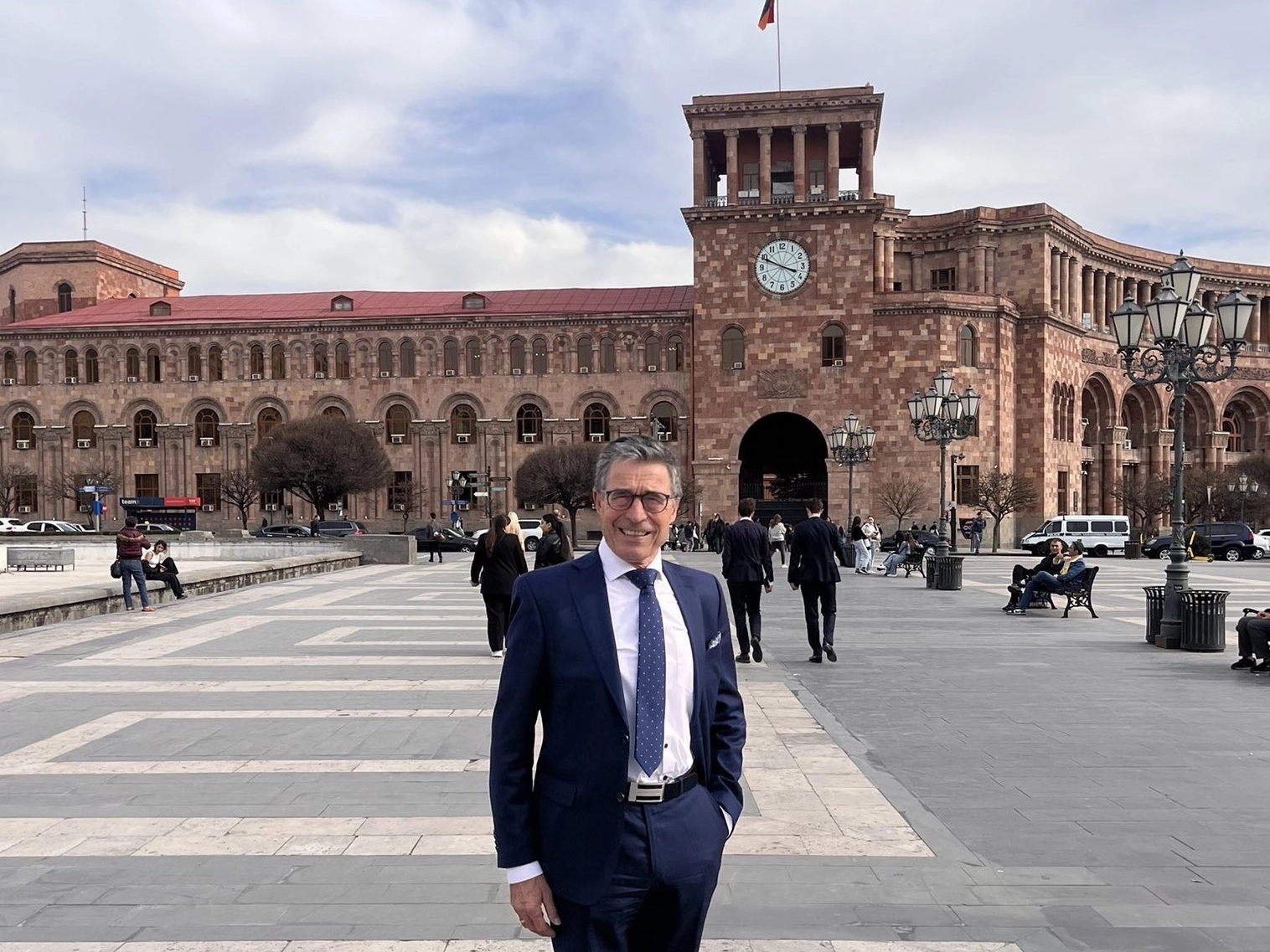 Eski NATO Genel Sekreterinden skandal açıklama: “Türkiye’nin Bakü’ye verdiği desteğin NATO ile hiçbir ilgisi yok…”