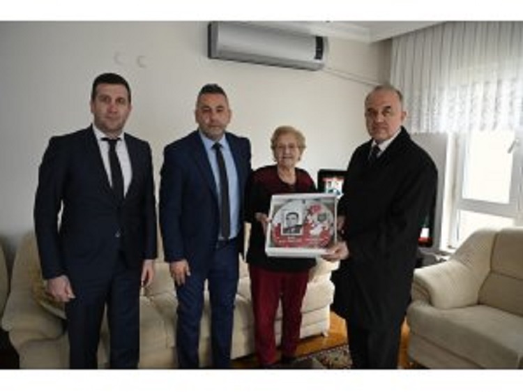 VALİ EROL’DAN ŞEHİT EŞLERİNE ZİYARET