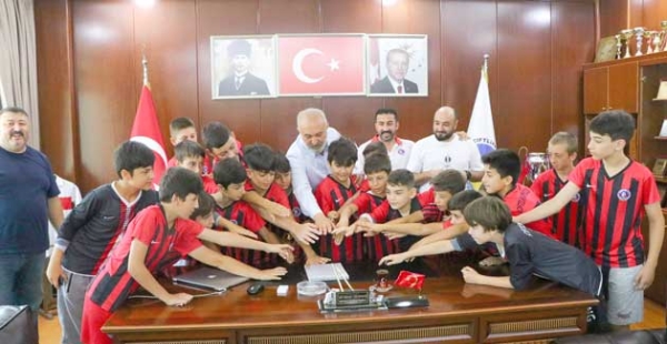 NAMAĞLUP ŞAMPİYON OLDULAR