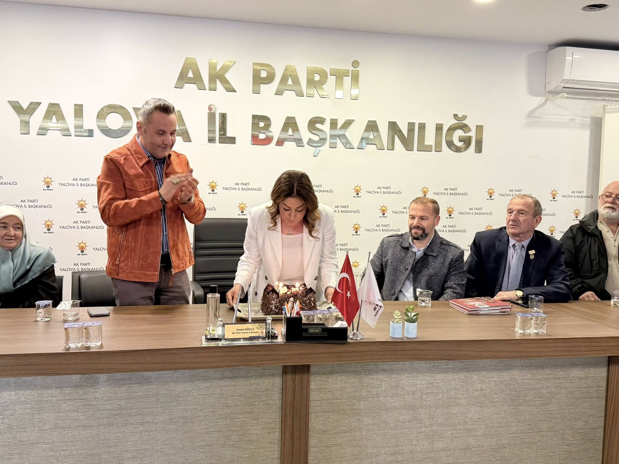 Unutulmadığımızı hissettiğimiz an… İşte o an hayat yeniden başlıyor