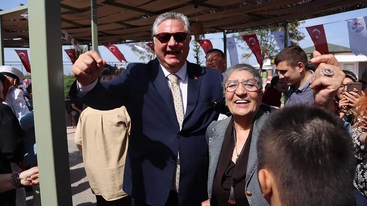 Yalova’da Özel Gençlerin Gurur Günü: Kınalı Ellerle Vatan Nöbetine